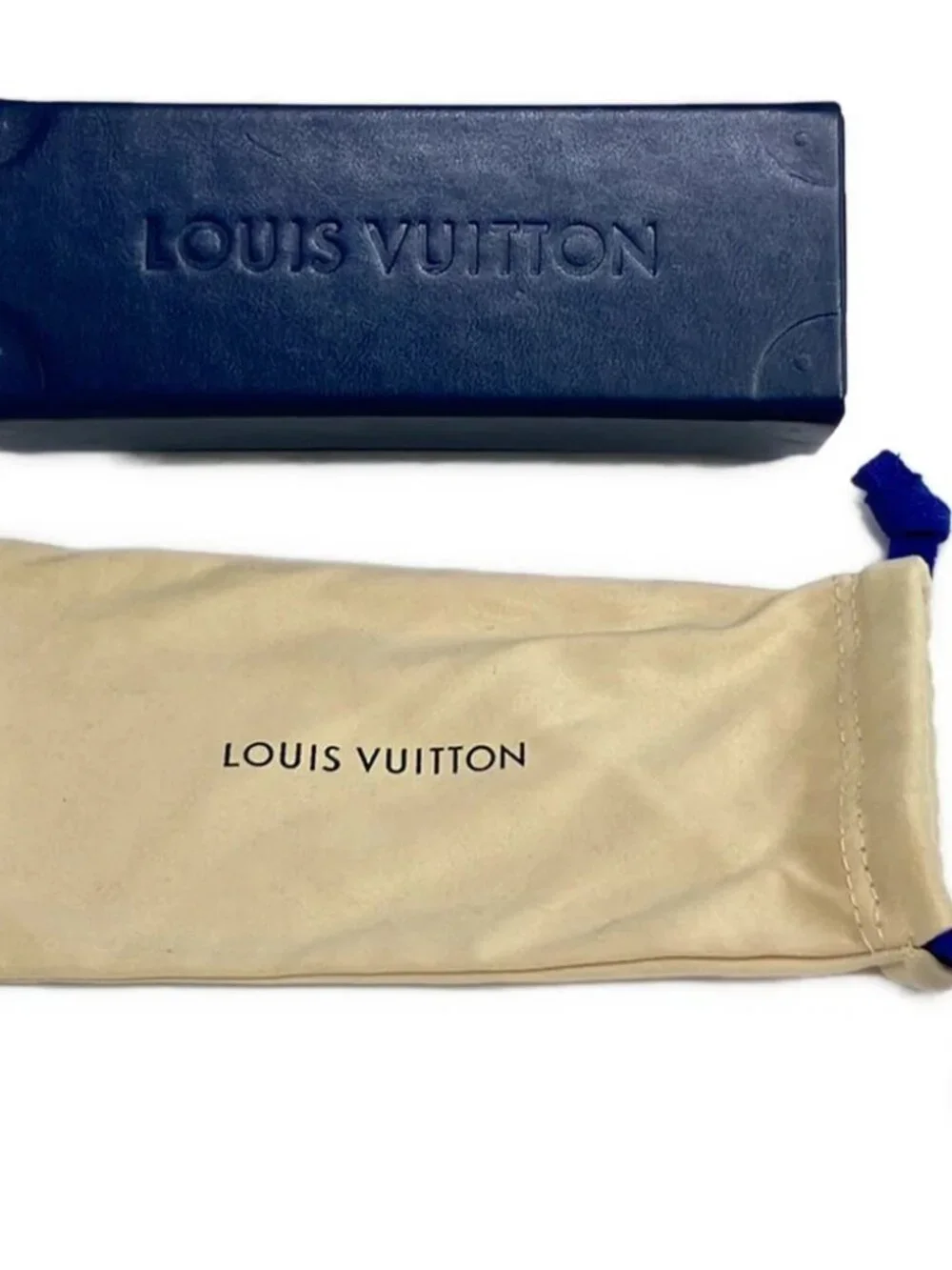 Louis Vuitton accessories	case dust
